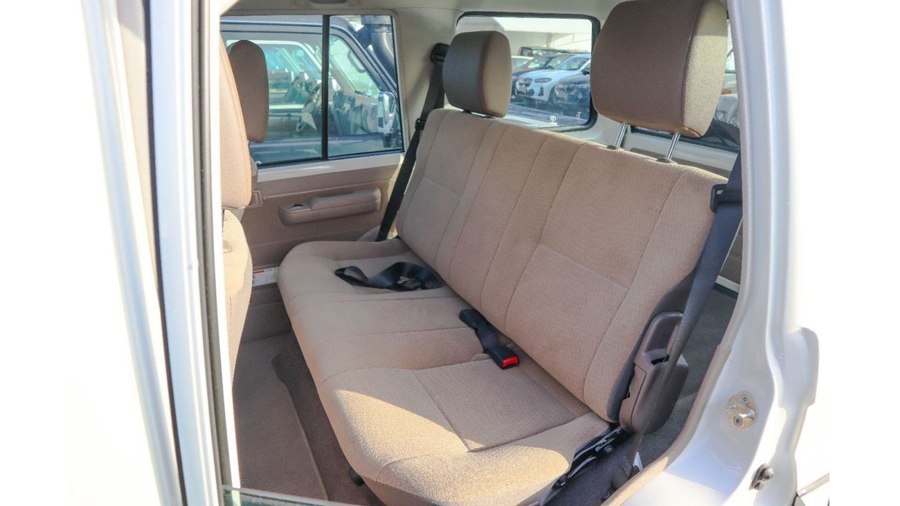 تويوتا لاند كروزر 70 toyota land cruiser hard top 4.0L 2023