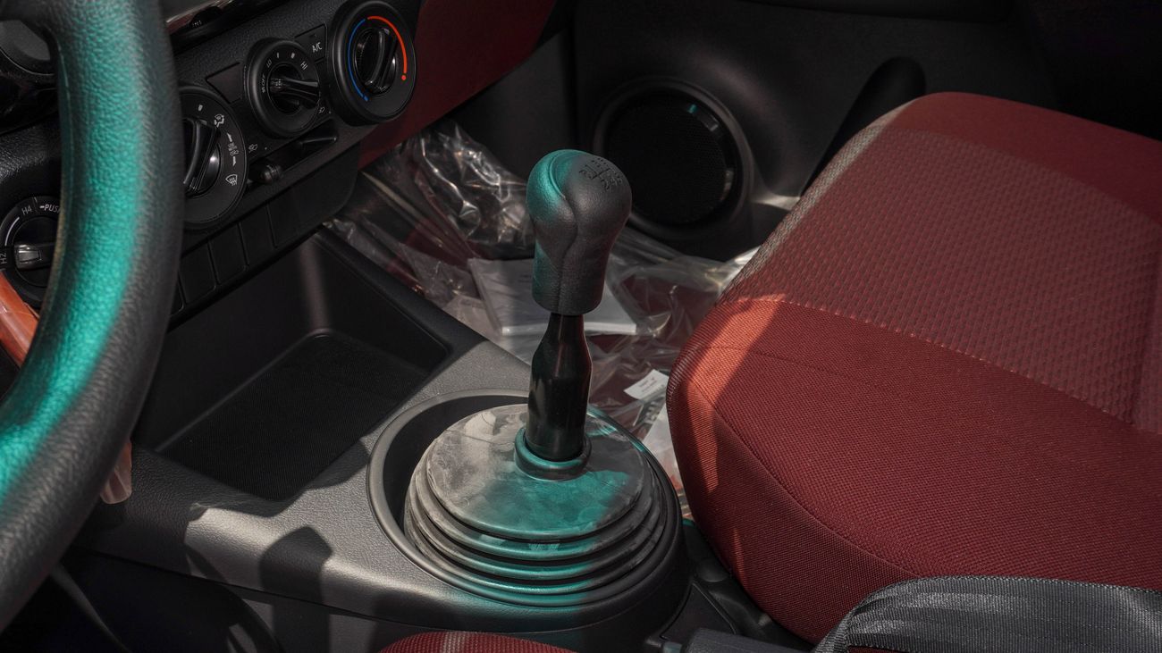 Toyota Hilux 2.4 L d