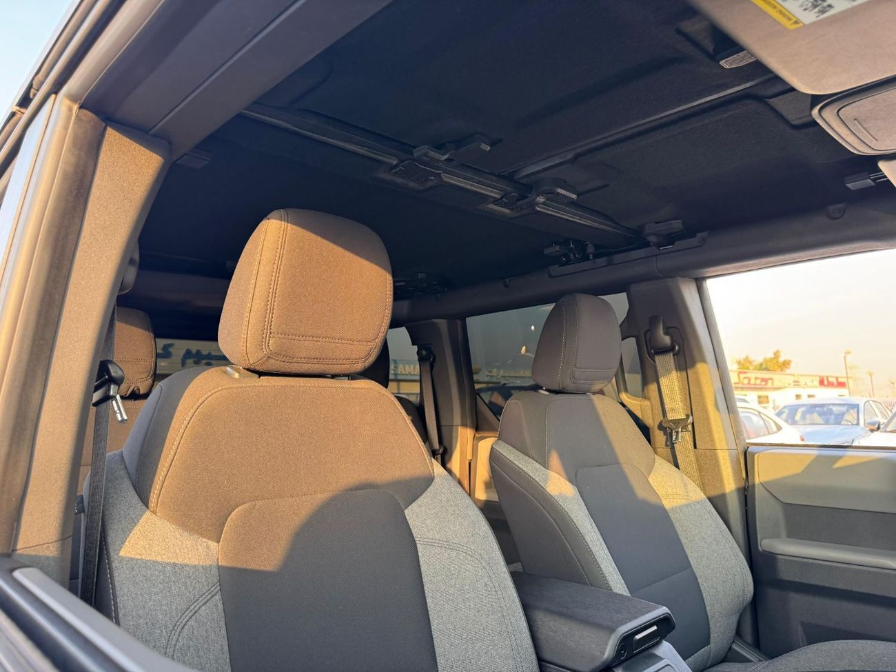 فورد برونكو 2.0L Turbocharged Petrol 4WD 2023 Export Price @ 155,500 AED