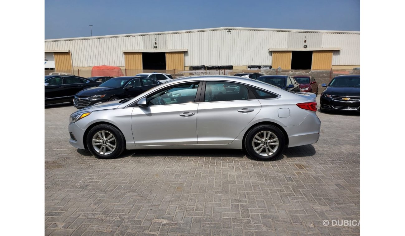 Hyundai Sonata SE - Very Clean Car