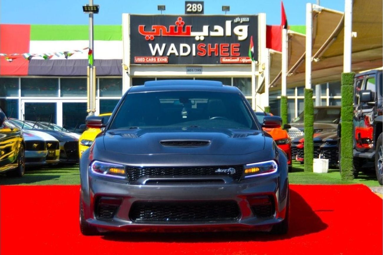 دودج تشارجر SXT Mid 3.6L SRT KIT & WIDR BODE // SUN ROOF //AIR BAGS // VERY GOOD CONDITION