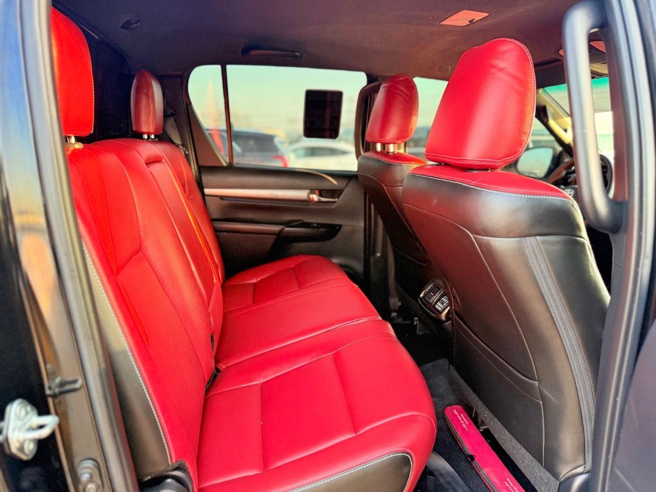 Toyota Hilux Toyota Hilux pickup Years 2021 V6 Adventure 4.0L petrol