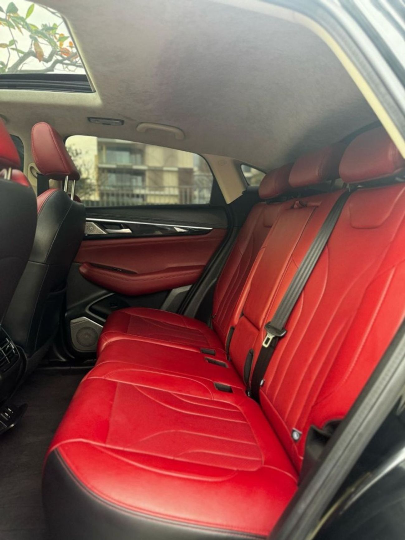 تشنجان CS85 ‏Car type: CHANGAN CS85 ‏Year : 2021 ‏price : 62000 dirhams ‏Mileage : 79000 Km 4cylinders 2.0 TURBO