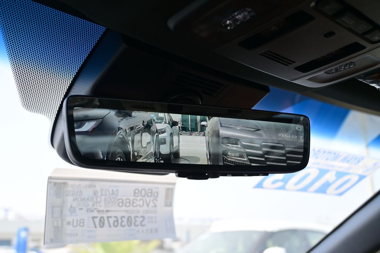 تويوتا كامري Toyota Camry Limited 2.5L Hybrid, Model 2025, Color White