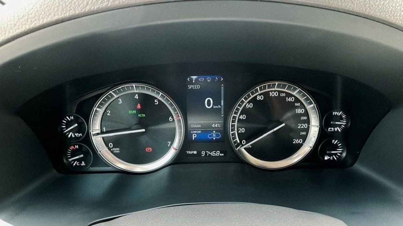 Lexus LX 570 Platinum LEXUS LX570 2020 GCC LOW MILEAGE WITH AGENCY SERVICE IN MINT CONDITION