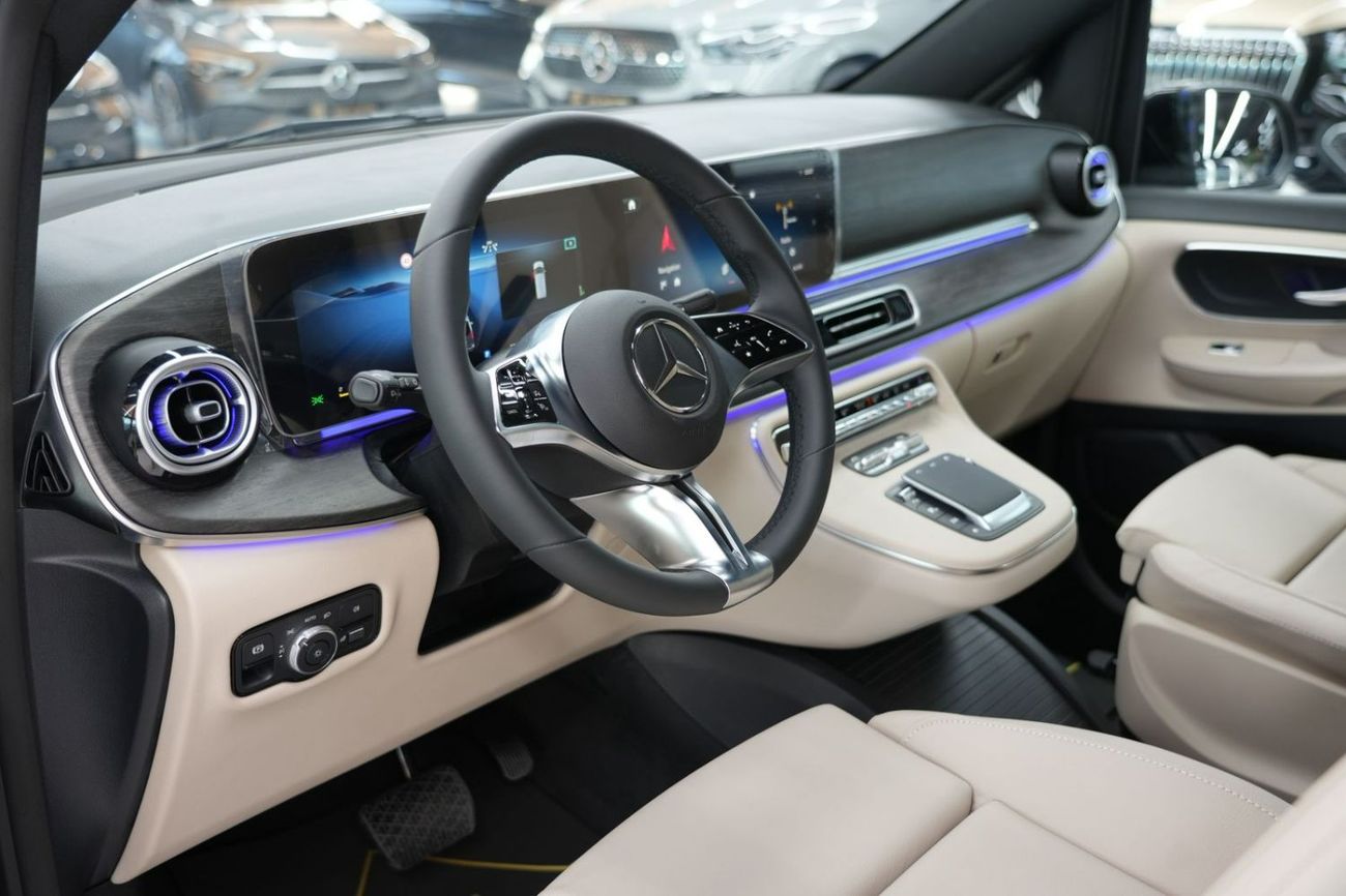 مرسيدس بنز V 300 Mercede-Benz V 300 AVANTGARDE | 2026 GCC 0km | Agency Warranty | 360 View | 64 colors Ambeint Lights