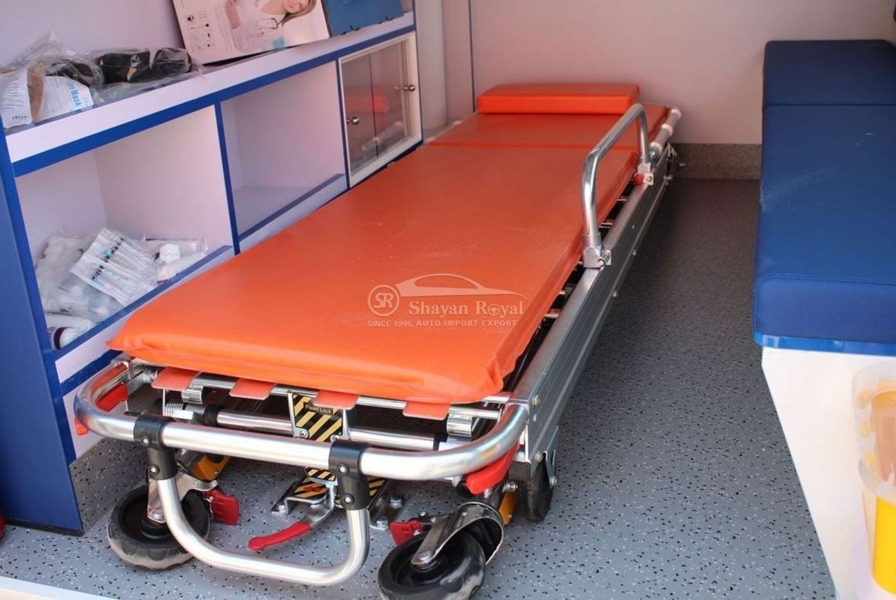 Toyota Land Cruiser 70 LHD LC78 AMBULANCE 4.2L DSL V6 4WD 3DR MT 2025MY | FOR EXPORT