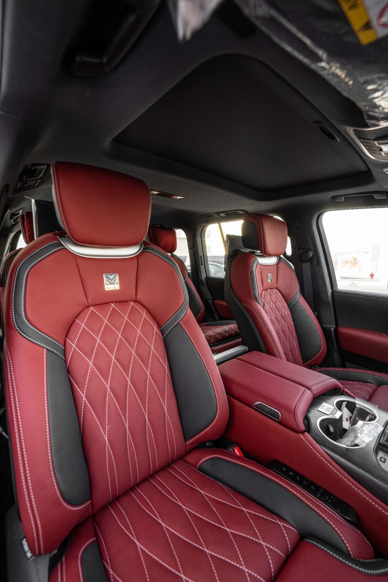 تويوتا لاند كروزر LC300 GR SPORT 3.3L DIESEL FULL OPTION WITH MBS AUTOBIOGRAPHY VIP MASSAGE SEAT AND ROOF STAR LIGHT