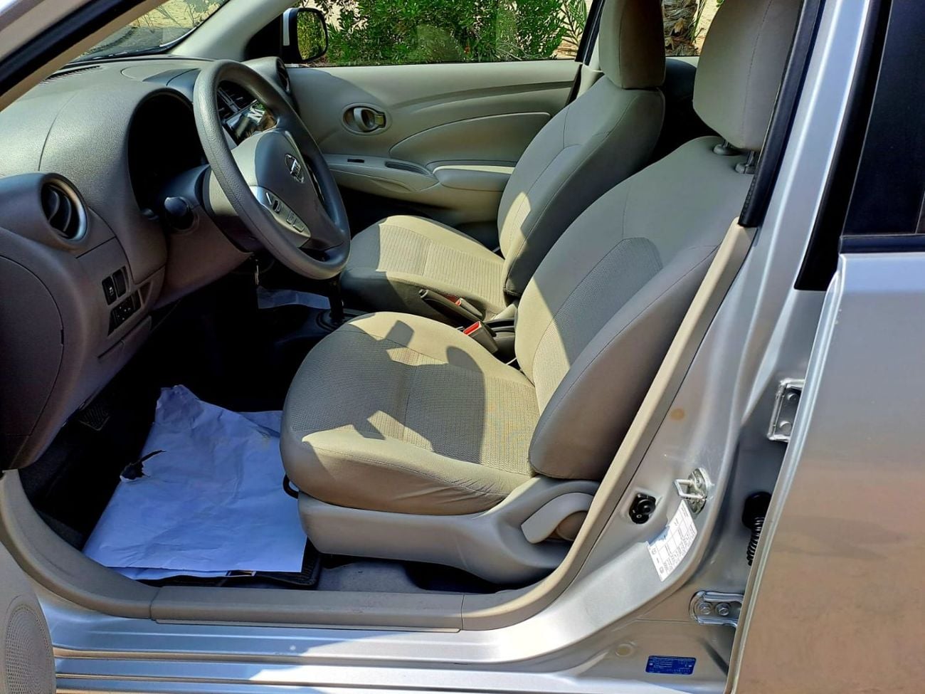 نيسان صني SV SV