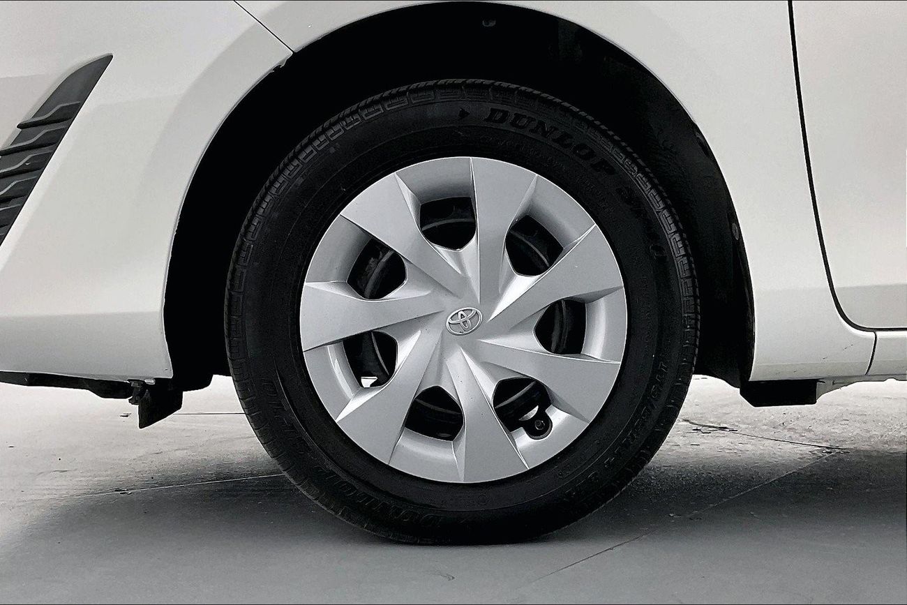 تويوتا يارس SE / E | سنة ضمان مجانية | 0 دفعة أولى | سياسة الإعادة بعد 7 أيام