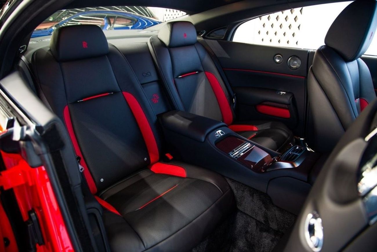 رولز رويس واريث بلاك بادج