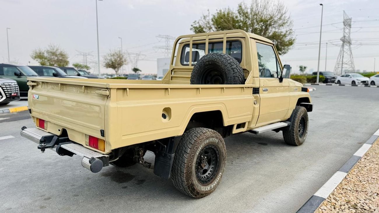 Toyota Land Cruiser Pick Up 1989| 4.0L DIESEL ENGINE | MT| RHD | BULL BAR | PREMIUM LEATHER SEATS | TOW HITCH