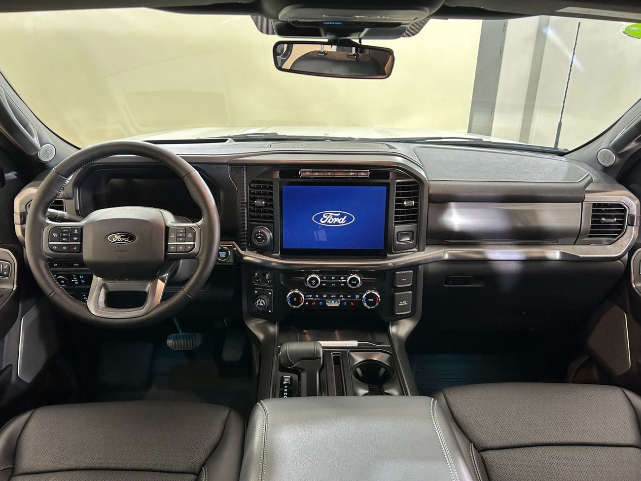 Ford F-150 LARIAT 1524EB / AL TAYER MOTORS AL QOUZ SHOWROOM