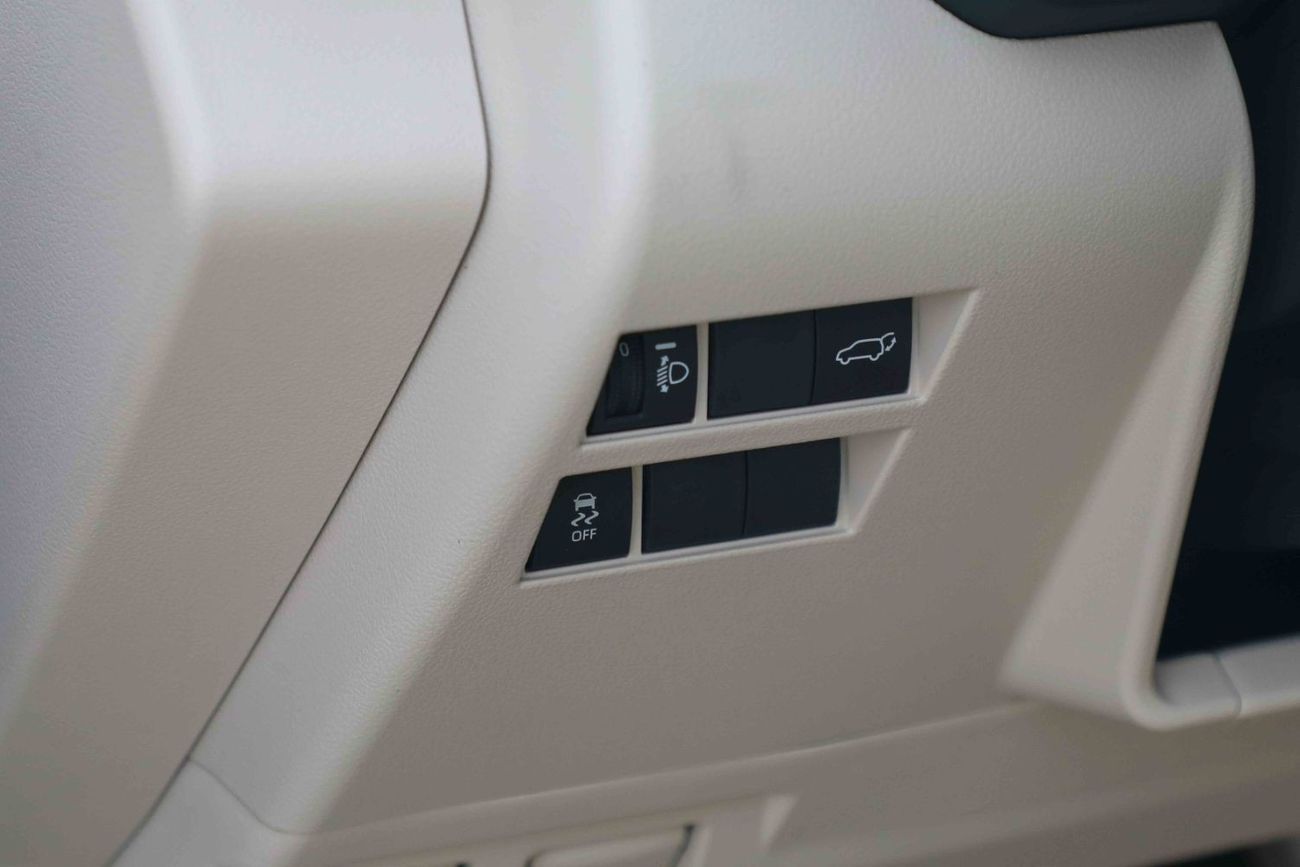 Toyota Land Cruiser 2024 Toyota LC300 4.0 GXR - Black inside Beige | Export Only