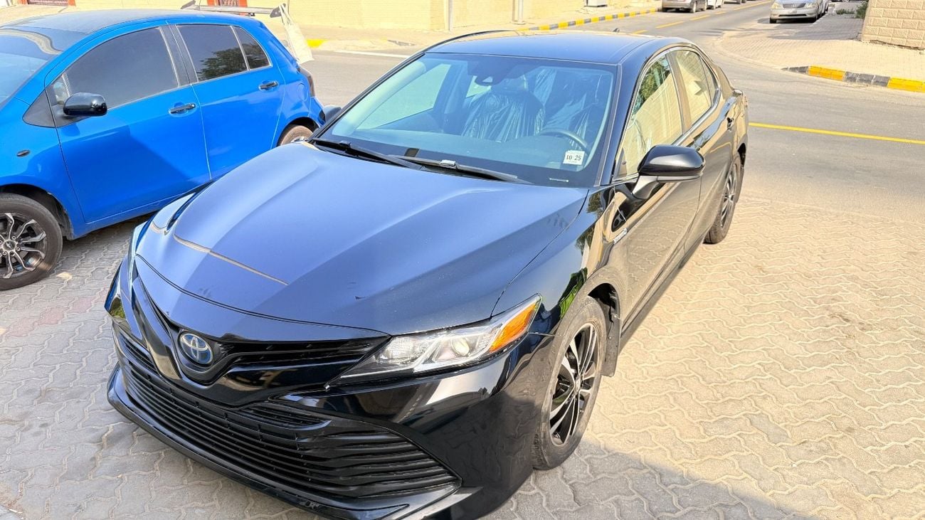 Toyota Camry LE 2.5L (176 HP)