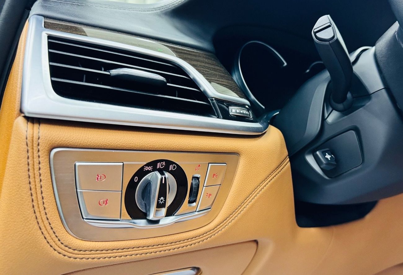 بي أم دبليو 730Li Exclusive 2.0L