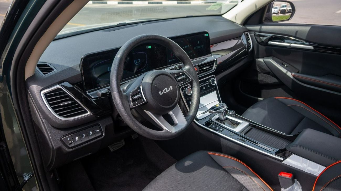 Kia Seltos kia Seltos 2025 1.5L Petrol 4 Cylinder Transmission Automatic  panoramic roof Olive Green Outside Bl