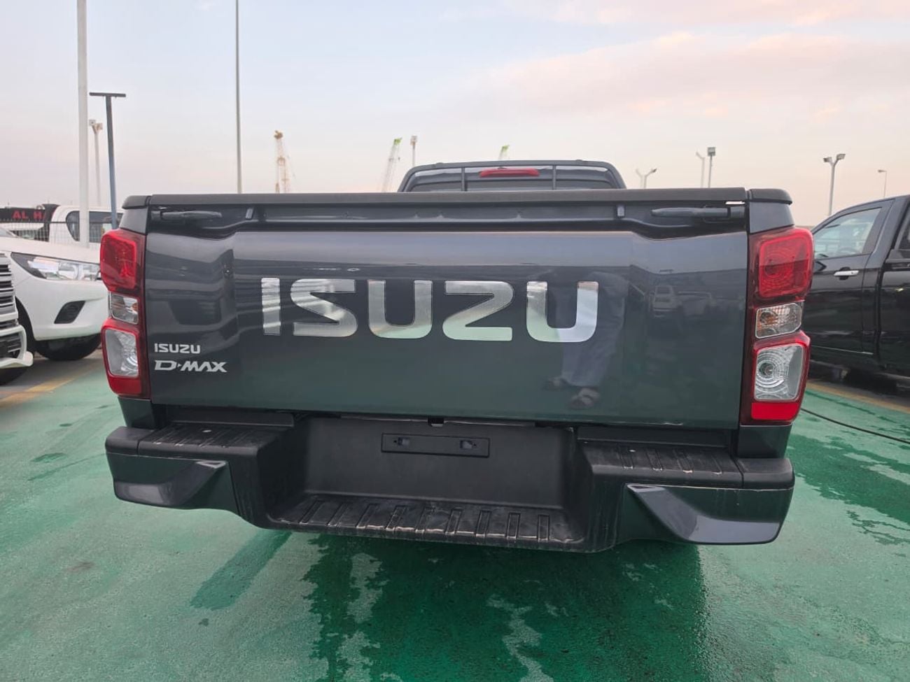 إيسوزو D ماكس Isuzu D-MAX Single Cab 1.9 Diesel 2026 – غمارة واحدة | 1.9 ديزل | أوتوماتيك | رمادي