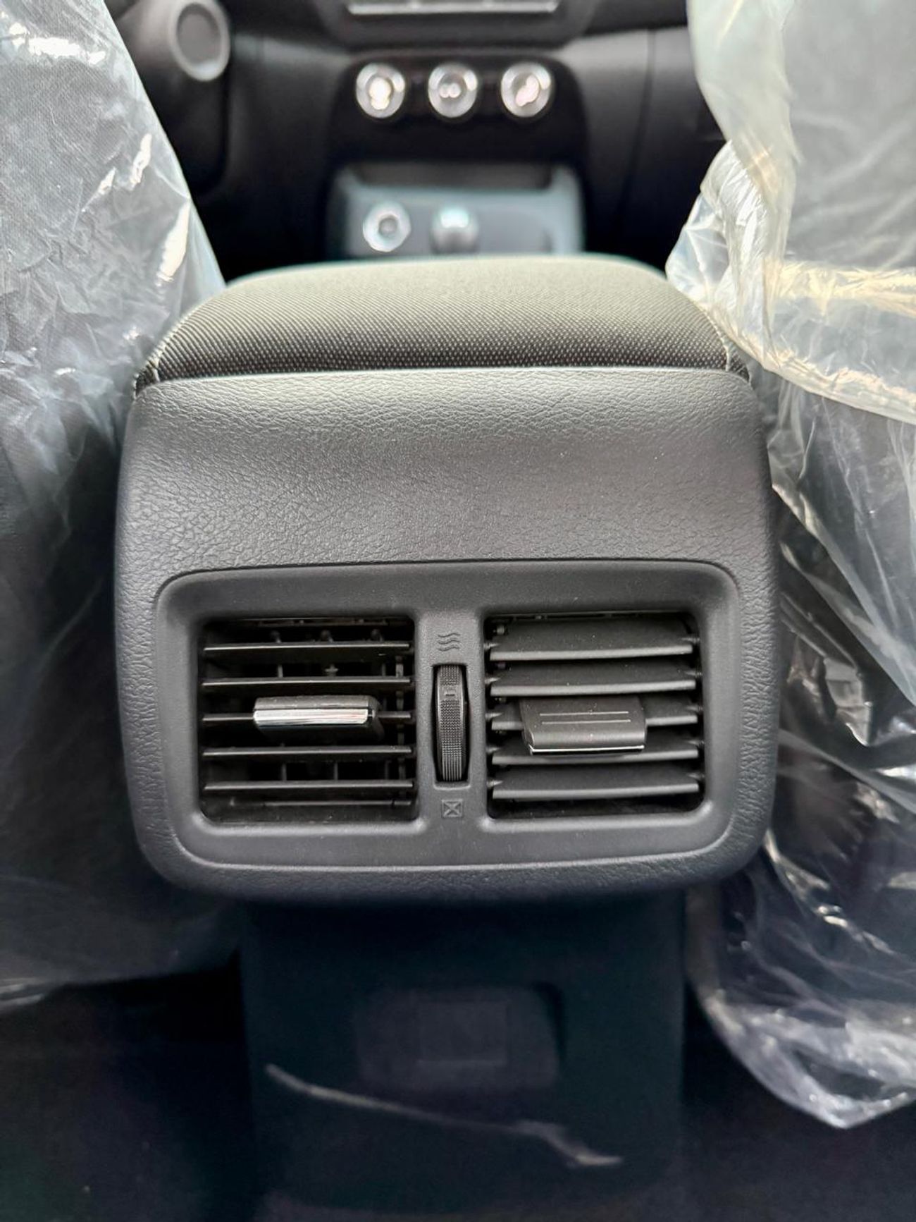 نيسان ماغنيت Nissan Magnite Acenta 1.0L Turbo Petrol Automatic