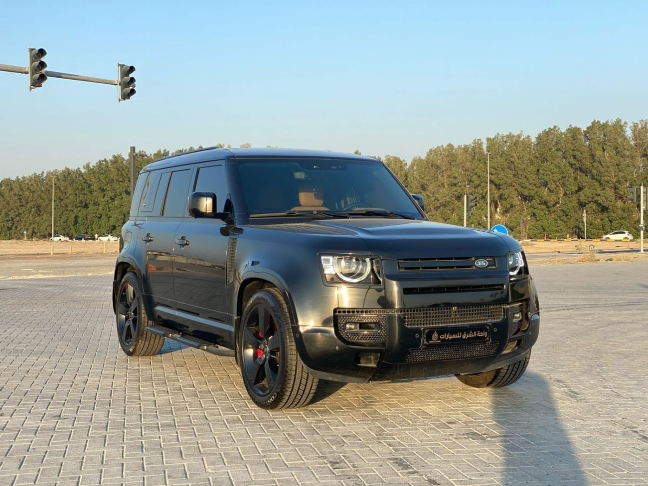 Land Rover Defender P400 110 X-Dynamic HSE 3.0L (5 Seater)