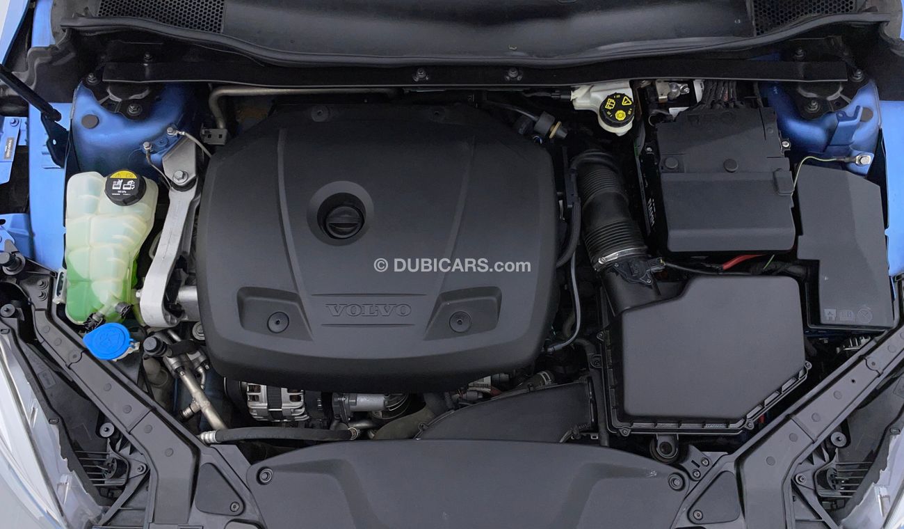 Volvo V40 T5 R DESIGN 2 | Under Warranty | Inspected on 150+ parameters