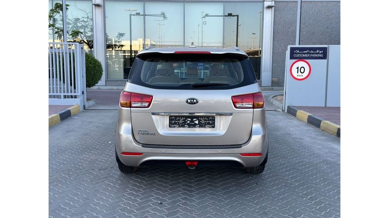 كيا كارنيفال EX GCC