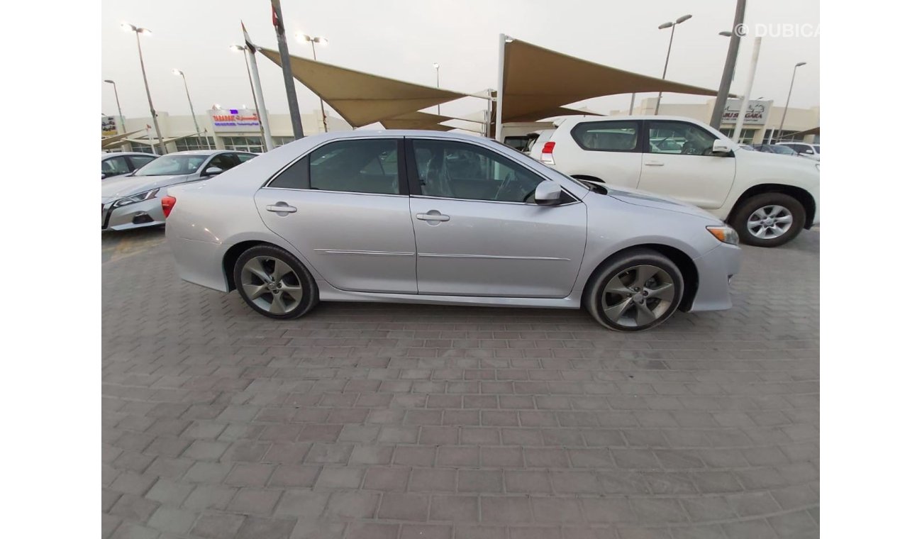 Toyota Camry XLE - Limited - Full Options  V6