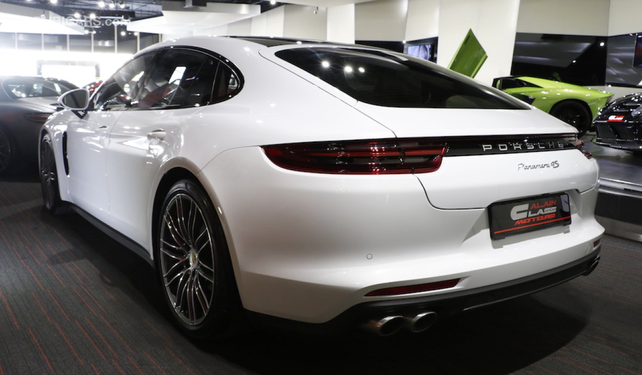 Porsche Panamera 4S