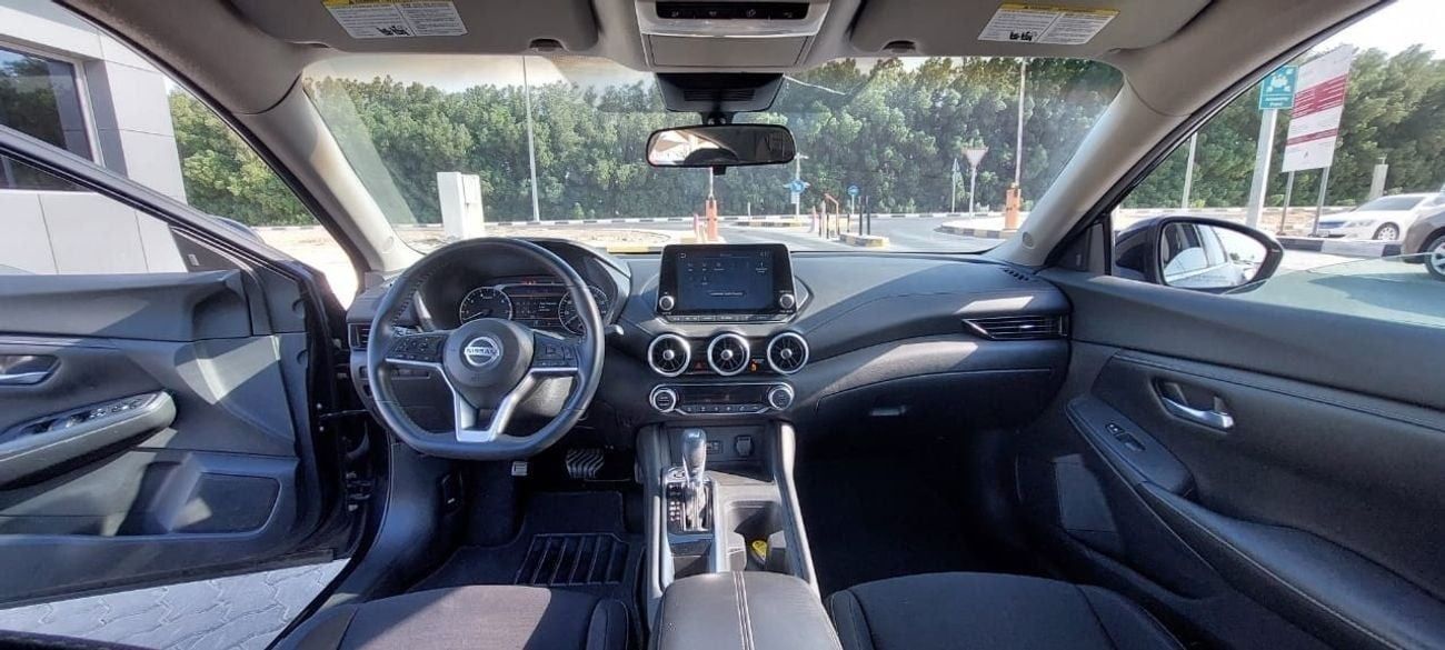 Nissan Sentra SL Premium 1.6L very clean car