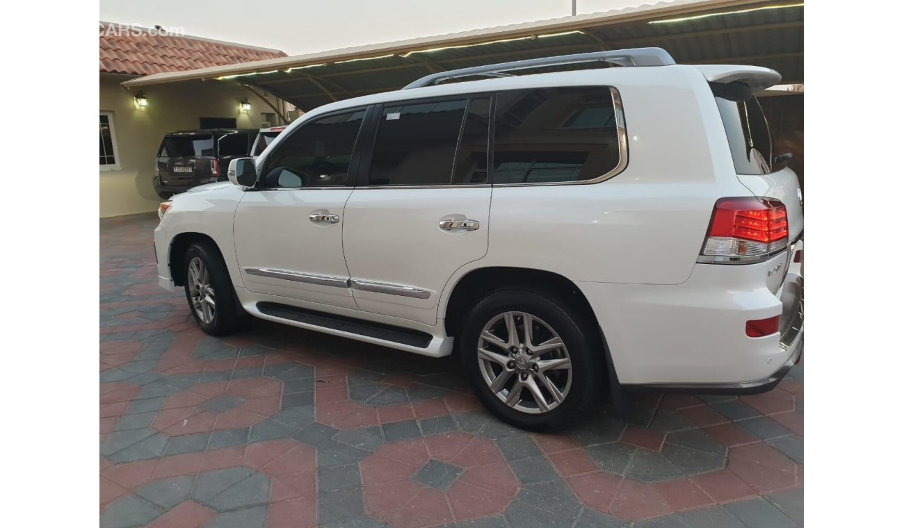 Lexus LX570