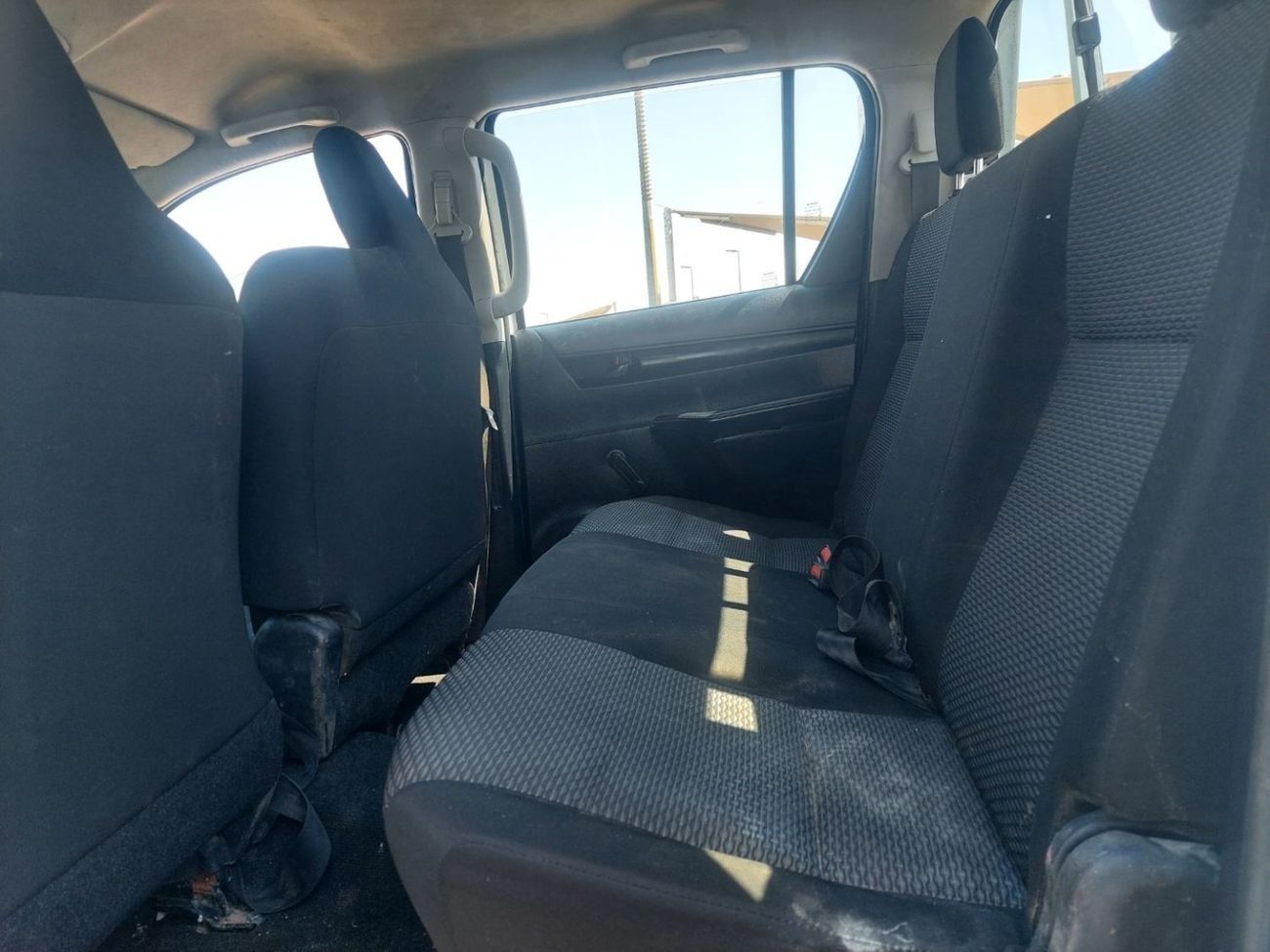 تويوتا هيلوكس DC 4WD 2.7L PETROL MANUAL TRANSMISSION