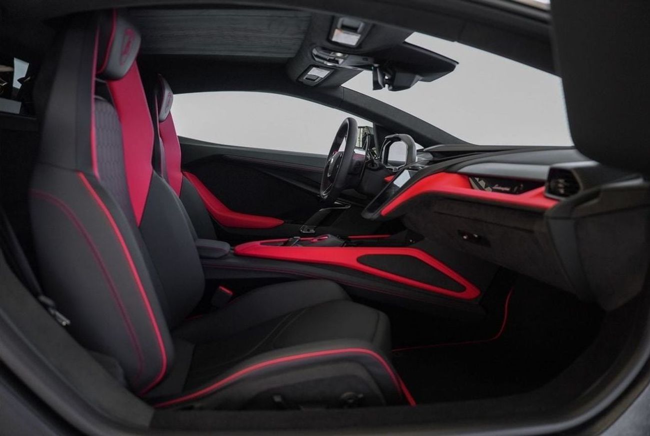 لامبورغيني ريفويلتو 6.5L V12 Hybrid