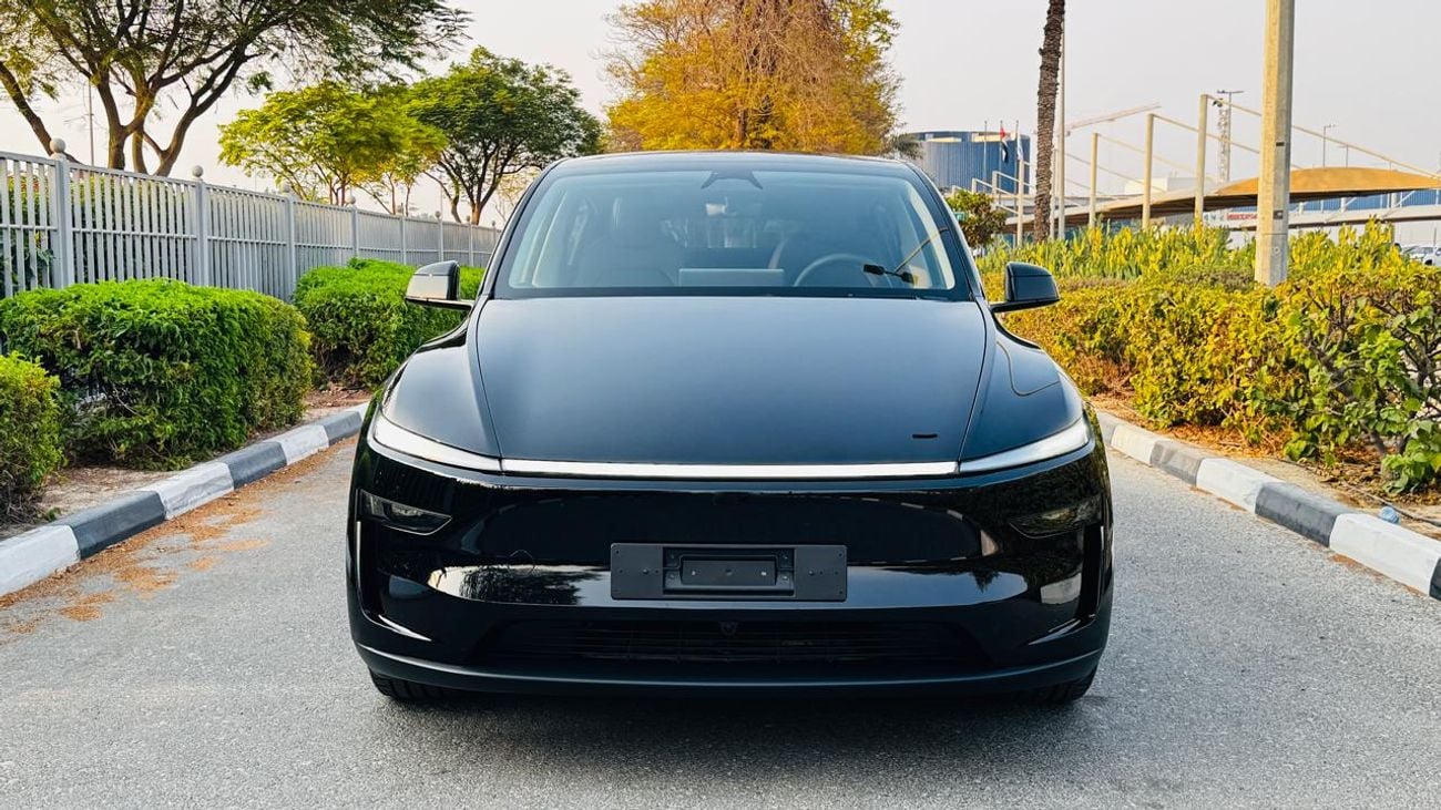 Tesla Model Y LONG RANGE AWD DUAL MOTOR 2025 GCC LOW MILEAGE WITH TESLA AGENCY WARRANTY & FULL SELF DRIVE ENHANCED AUTO PILOT