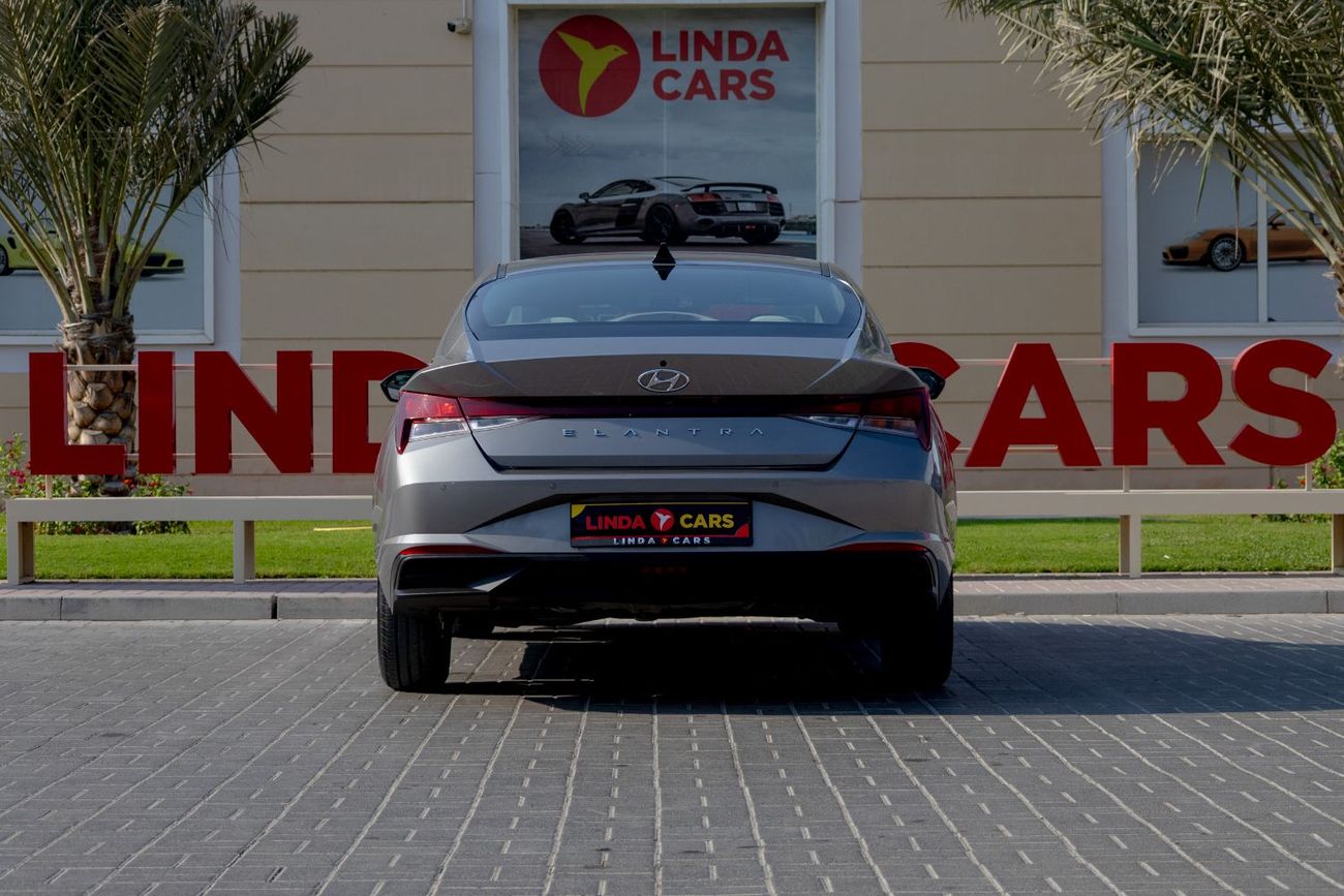 هيونداي إلانترا Smart 1.6L