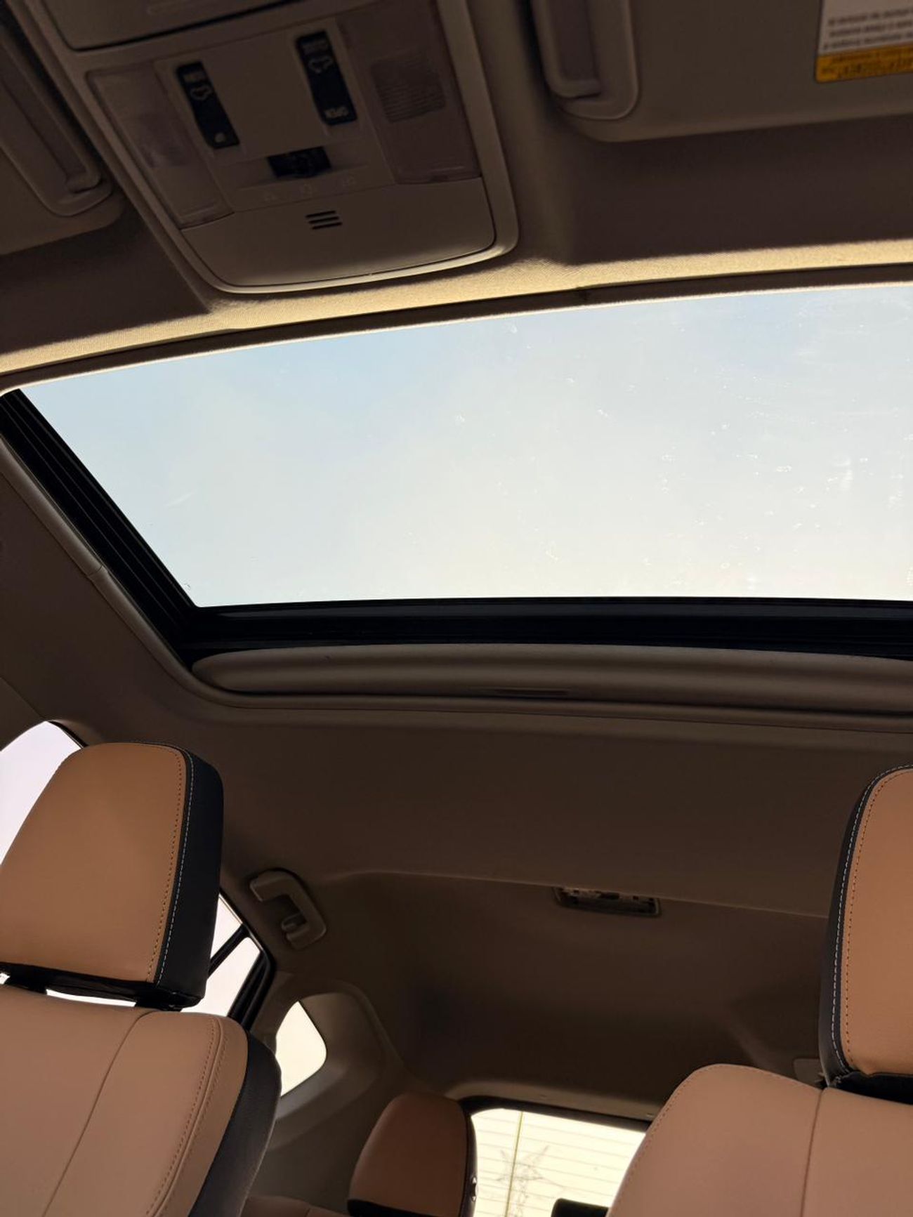 تويوتا راف ٤ XLE 2.5L