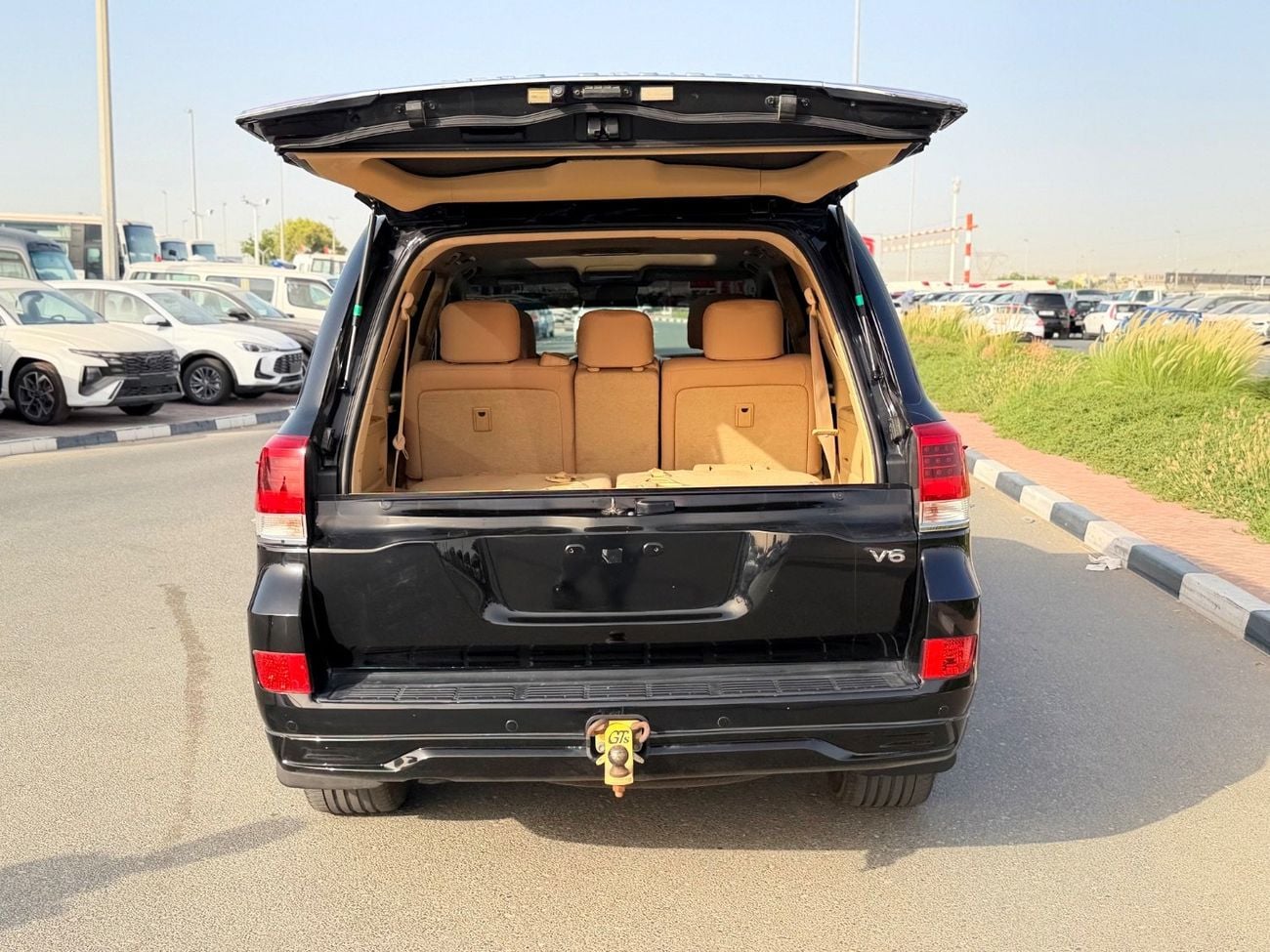 Toyota Land Cruiser Toyota landcuriser 2017  GXR V6 full option petrol full option