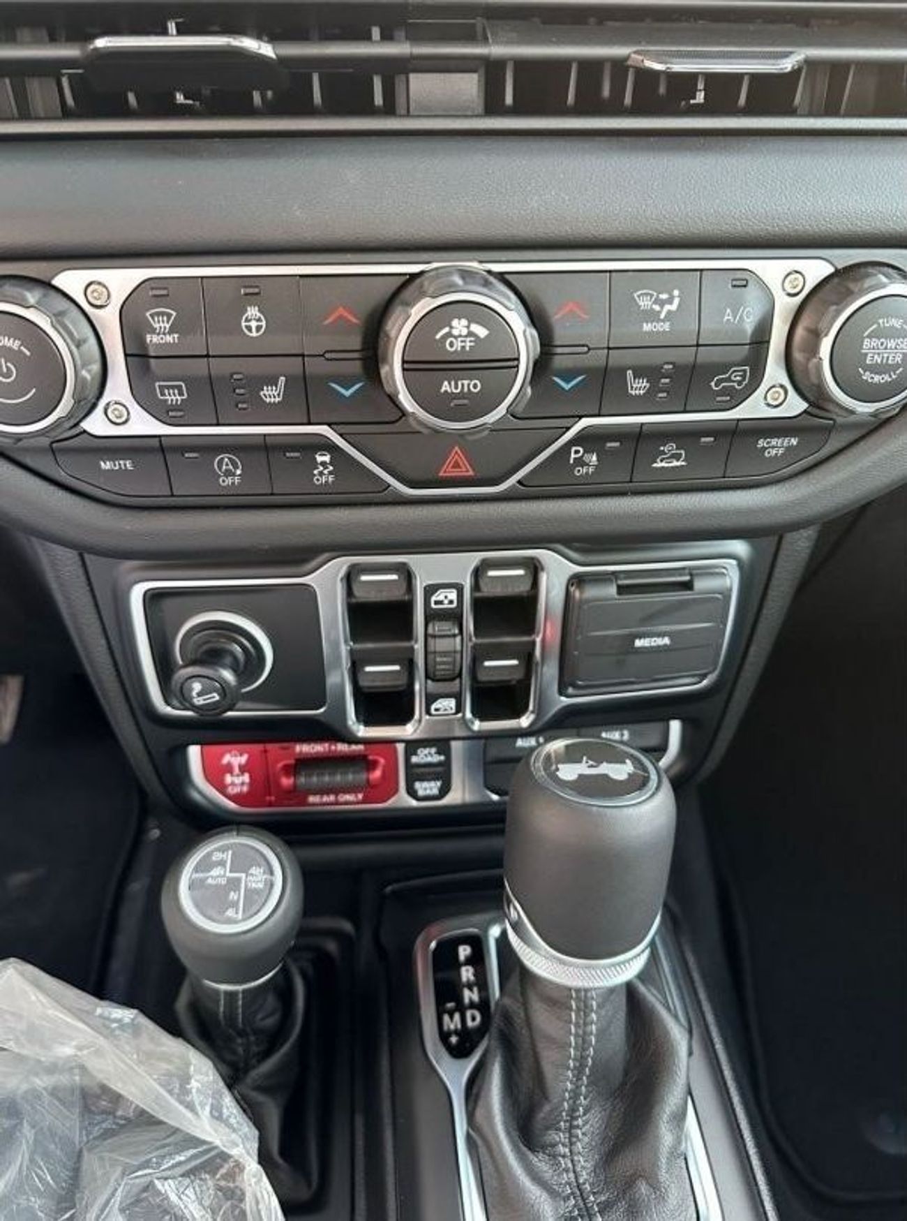 Jeep Wrangler 3.6L PETROL RUBICON AUTOMATIC TRANSMISSION (FOR RE-EXPORT ONLY)