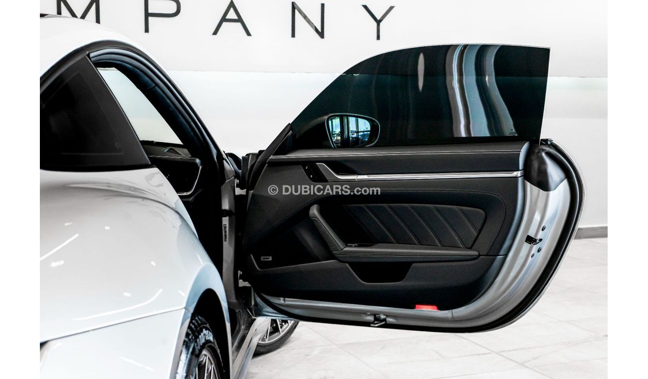 Porsche 911 2022 Porsche 911 Turbo, 2024 Porsche Warranty, As New Condition, GCC