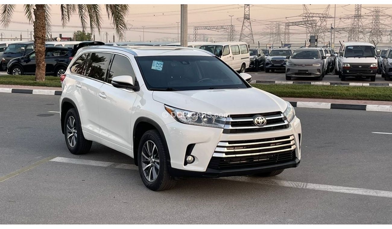 تويوتا هايلاندر 2017 TOYOTA HIGHLANDER  full options XLE 4x4 IMPORTED FROM USA VERY CLEAN CAR INSIDE AND OUT SIDE FO