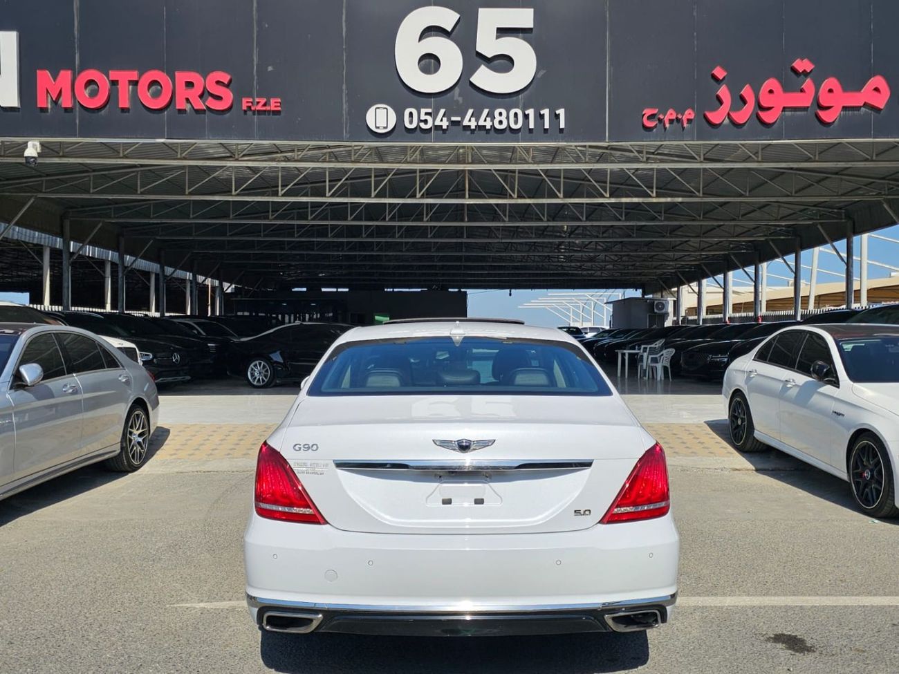 جينيسس G90 Royal 5.0L (407 HP) RWD