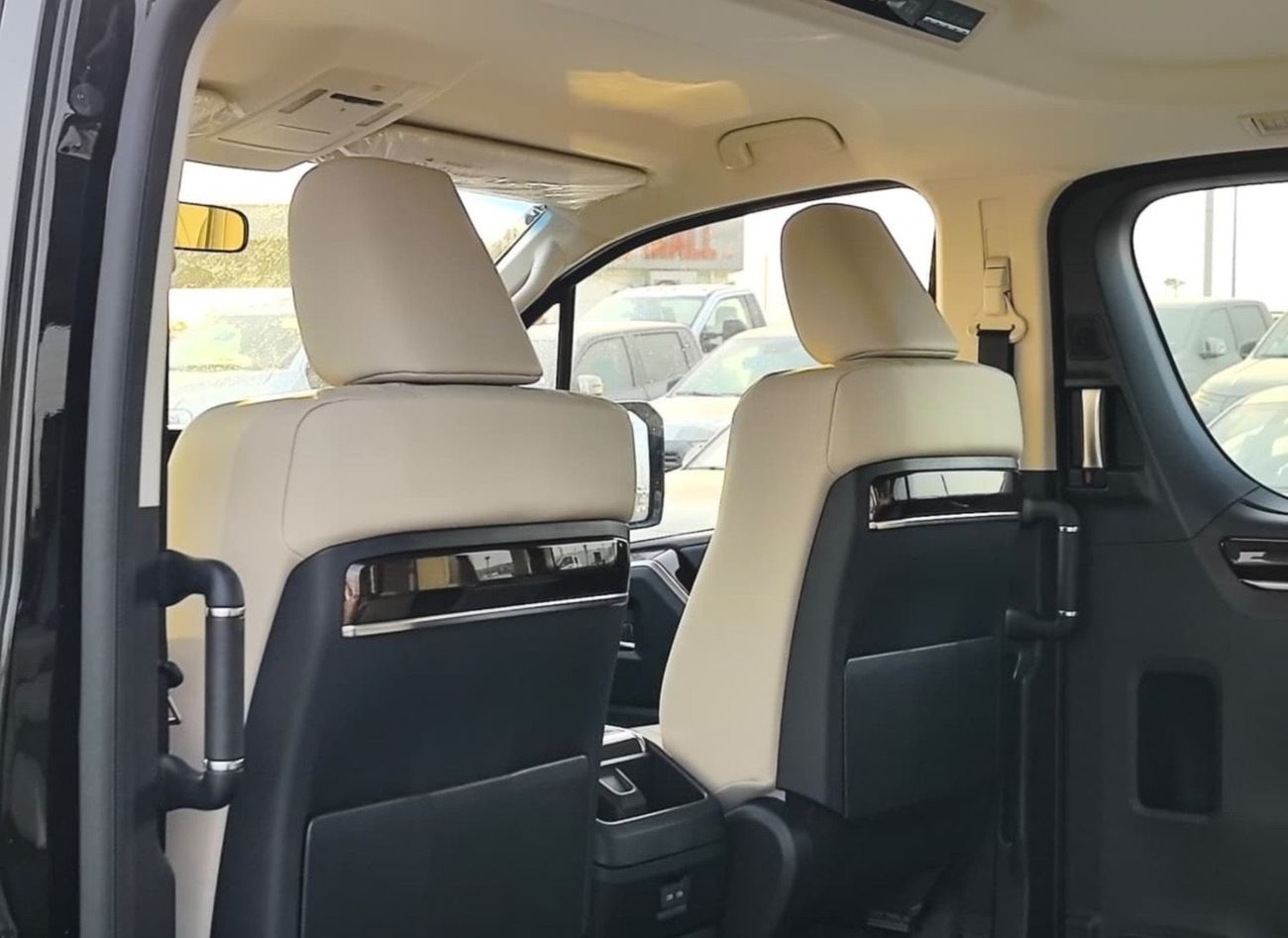 Toyota Granvia 3.5L Premium