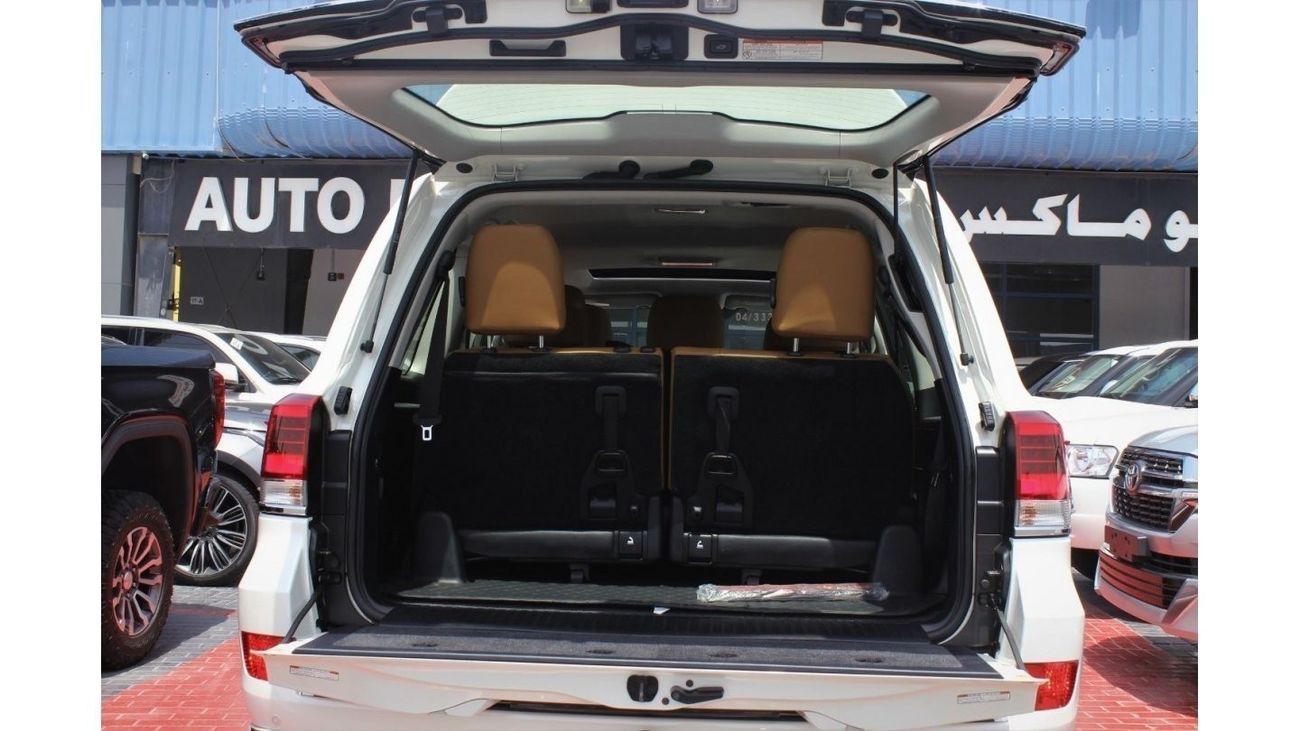 Toyota Land Cruiser GXR1