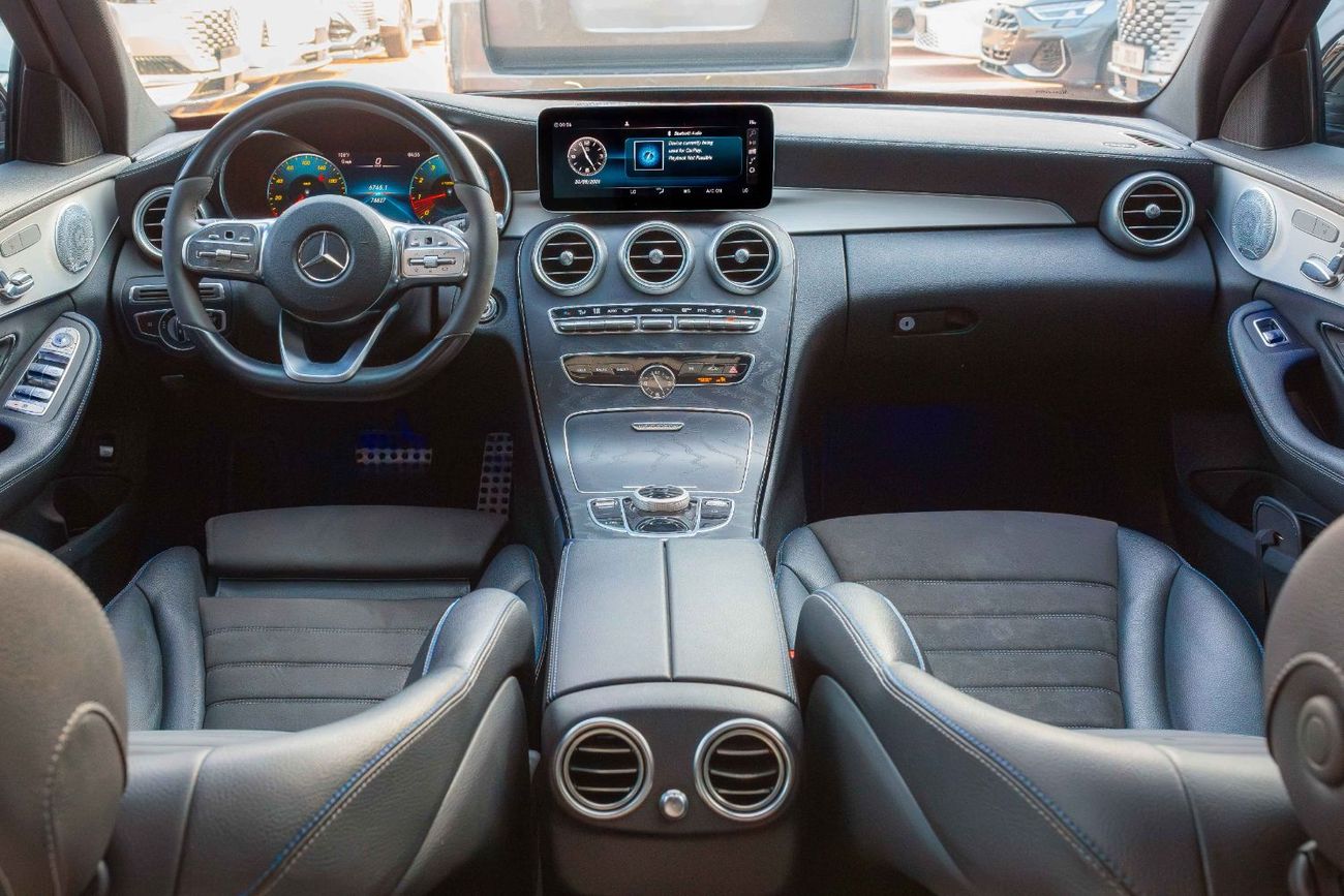 Mercedes Benz C300 STANDARD