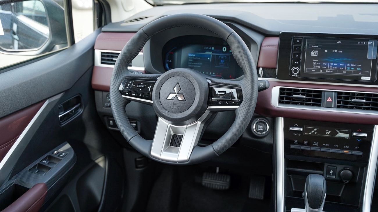 ميتسوبيشي إكسباندر كروس جديدة كلياً 2026 Mitsubishi Xpander Cross Premium (N-XP-CR-1.5-P-26) محرك 1.5 لتر | 7 ركاب | مواصفات