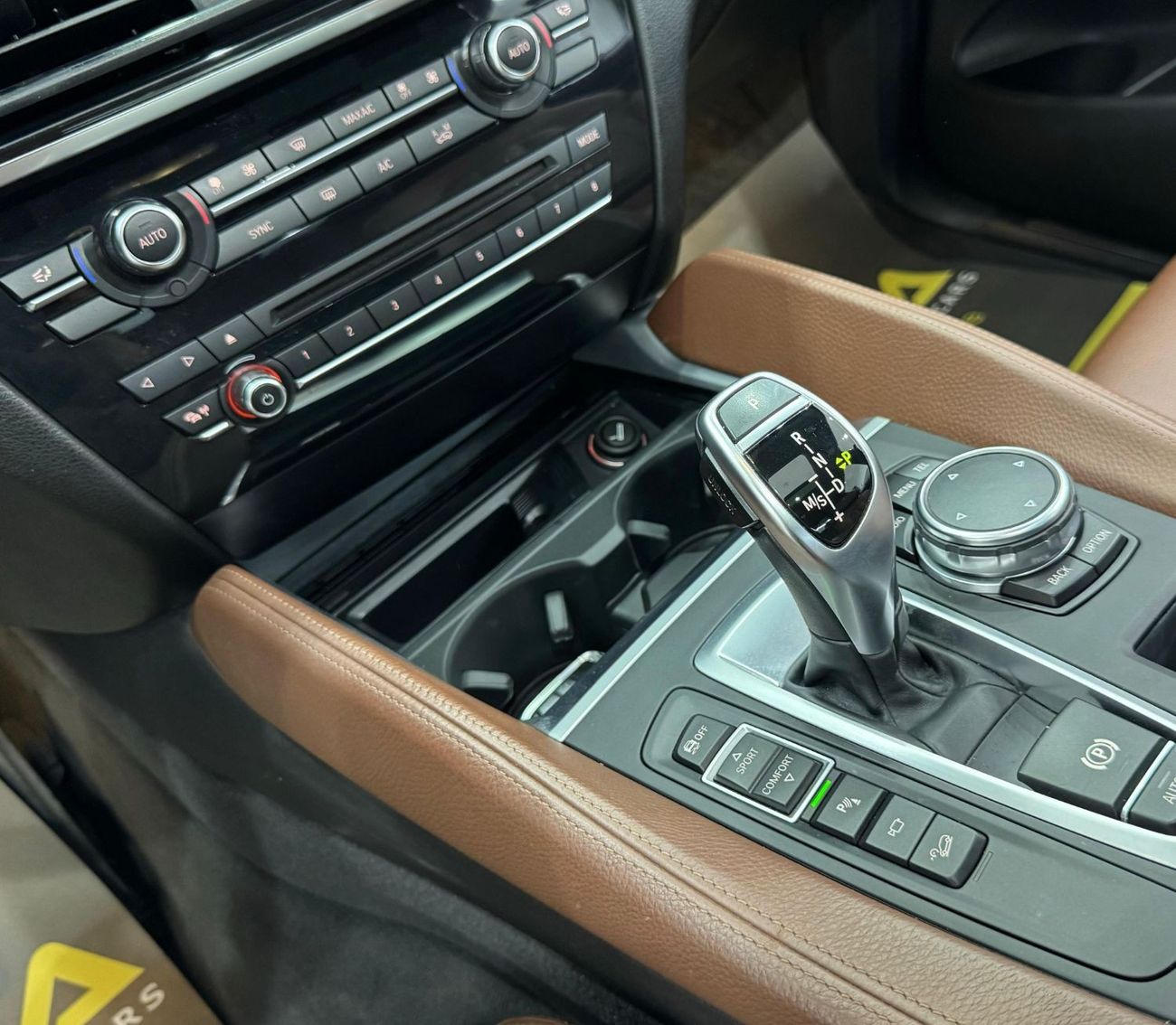 BMW X6 35i Exclusive 3.0L 2016 BMW X6 xDrive35i, Service History, Low Kms, Excellent Condition, GCC