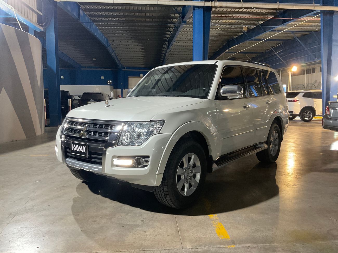 ميتسوبيشي باجيرو GLS Highline | شامل الضمان | 0 ﺪﻔﻋﺓ ﺃﻮﻟﻯ