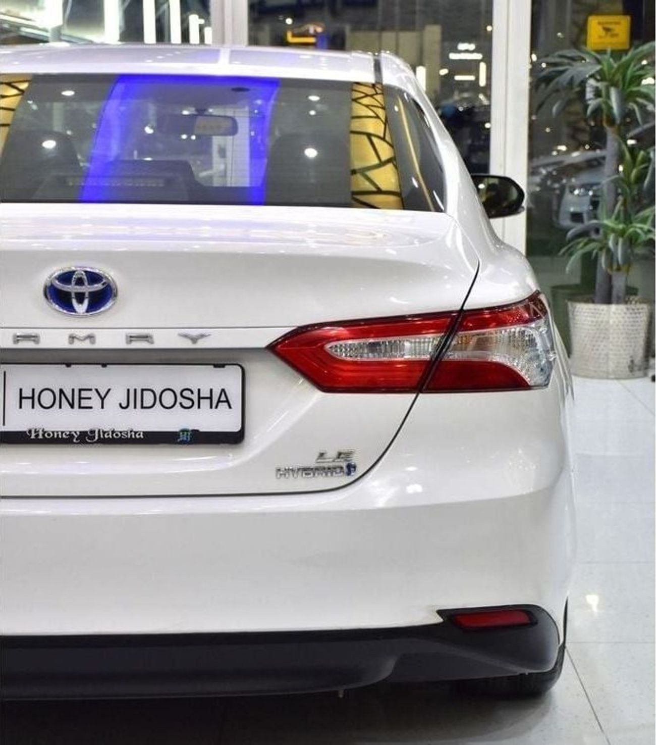 تويوتا كامري EXCELLENT DEAL for our Toyota Camry LE Hybrid ( 2019 Model ) in White Color GCC Specs