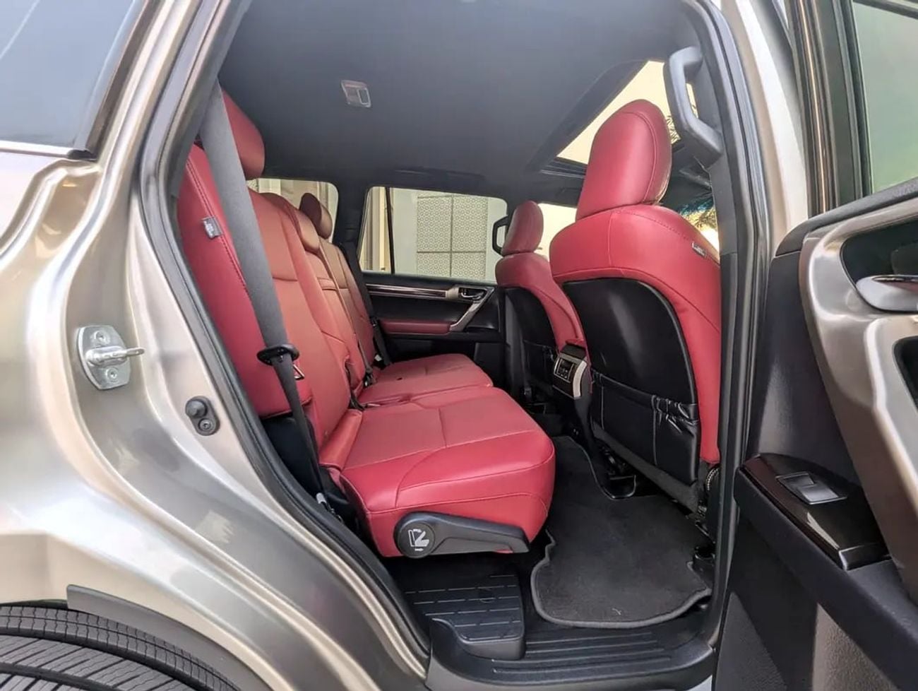 لكزس GX 460 PLATINUM Full Option GCC specs Excellent Condition
