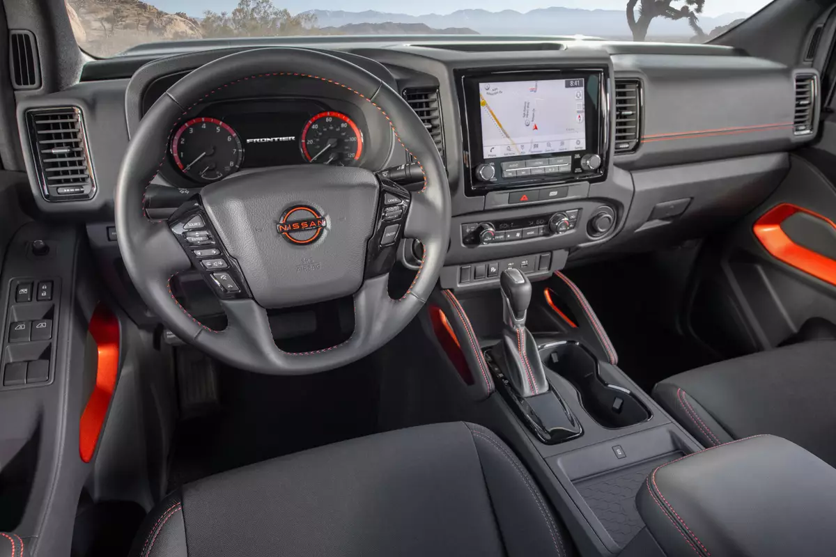 Nissan Frontier interior - Cockpit