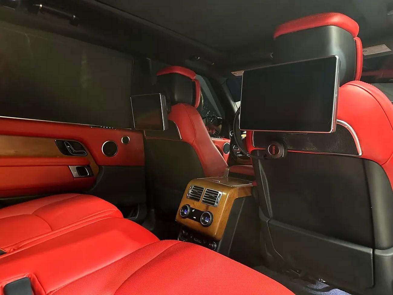 Land Rover Range Rover LWB Autobiography P400 3.0L Autobiography LWB American Specs